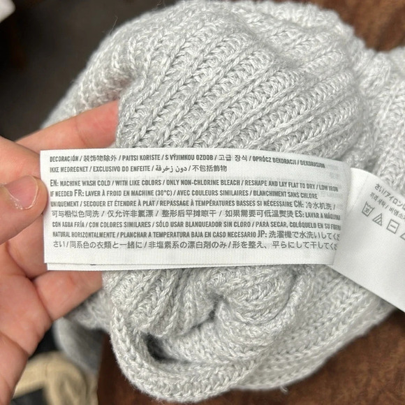 Hollister Grey Knit Sweater - Picture 5 of 5